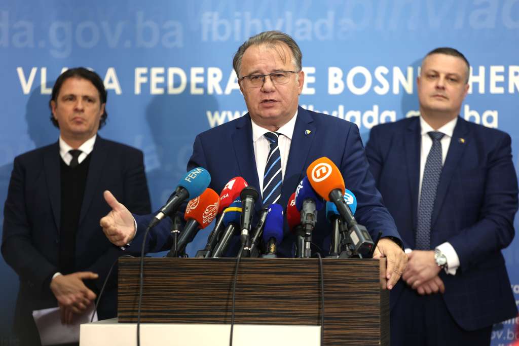 Zaduživanje građana na Londonskoj berzi bez javne rasprave